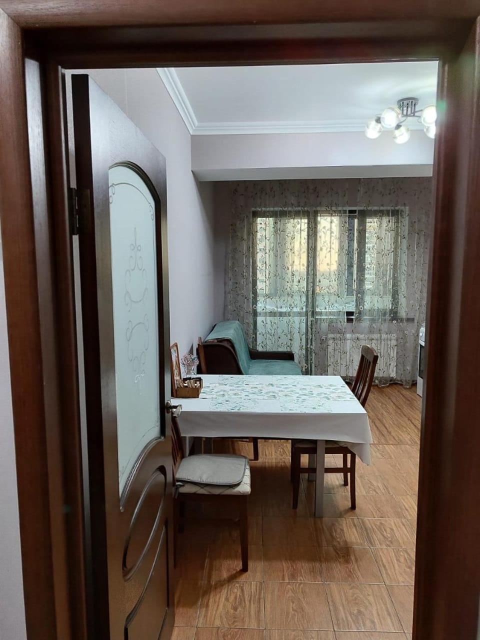 Apartment 5:минут до метро
